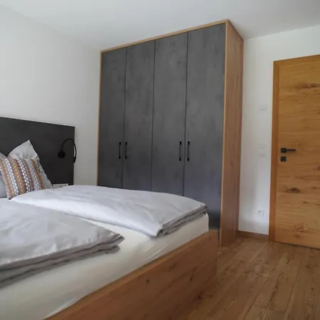 Alpenchalet Zurhinterochsenweide In & Out Apartment *